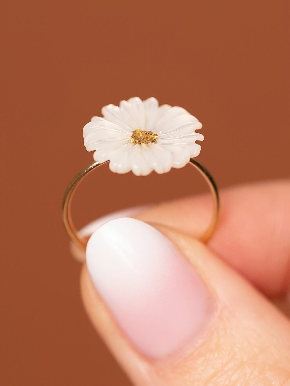 Bague marguerite nacre atelier alméa