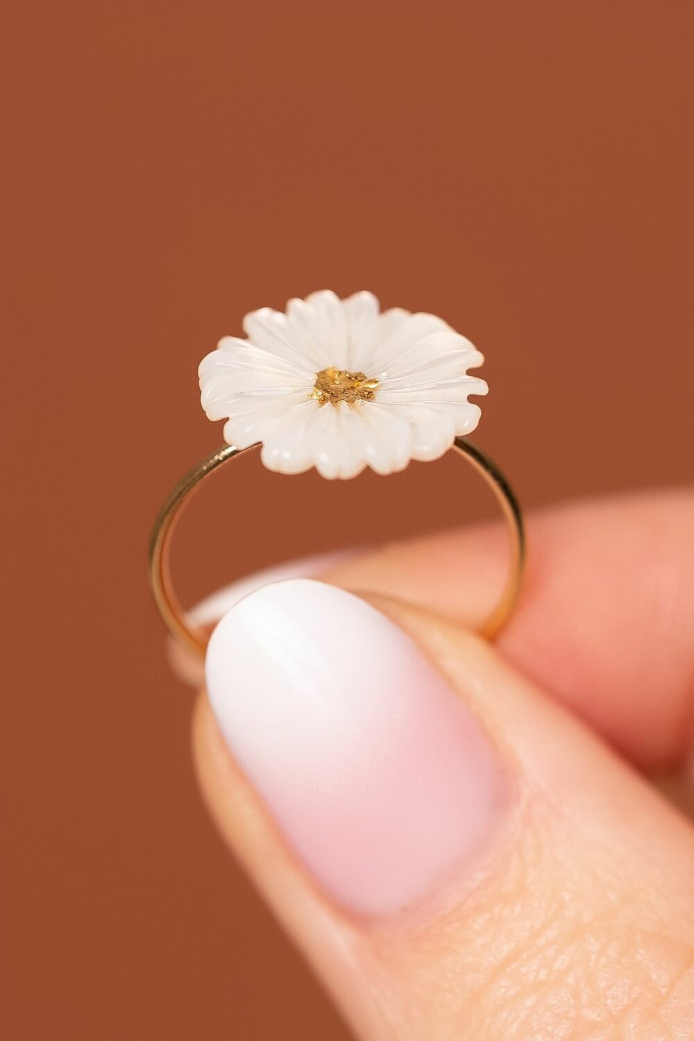 Alméa-7 Bague marguerite nacre atelier alméa